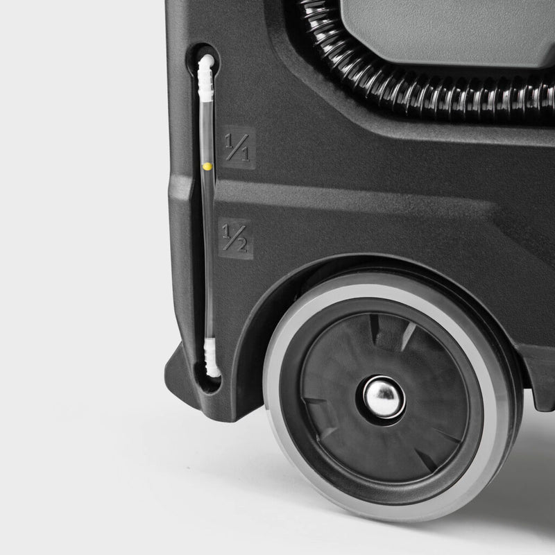 Fregadora y Aspiradora Modelo BD 35/15C, Karcher